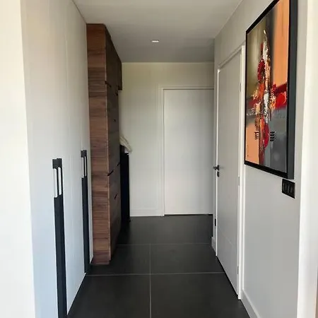 Le Designer Avec Vue דירה *