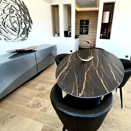 Le Designer Avec Vue * Dunkirk